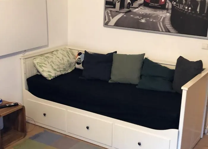 1-zimmer Gartenwohnung In *